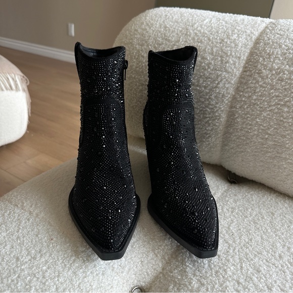 Very G Black Austin Booties - Picture 4 of 6